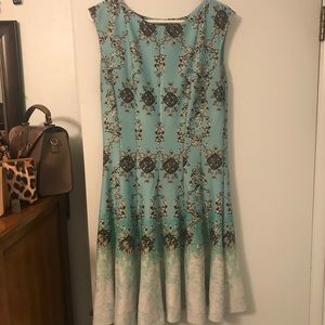 Gorgeous hourglass shape dress